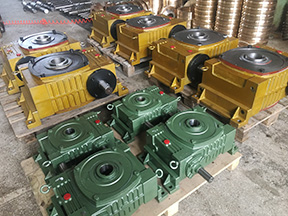 PWKO平面二次包絡(luò)環(huán)面蝸桿減速機